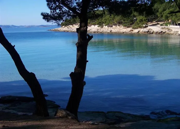 Апартаменты Tisno-smokva Тисно