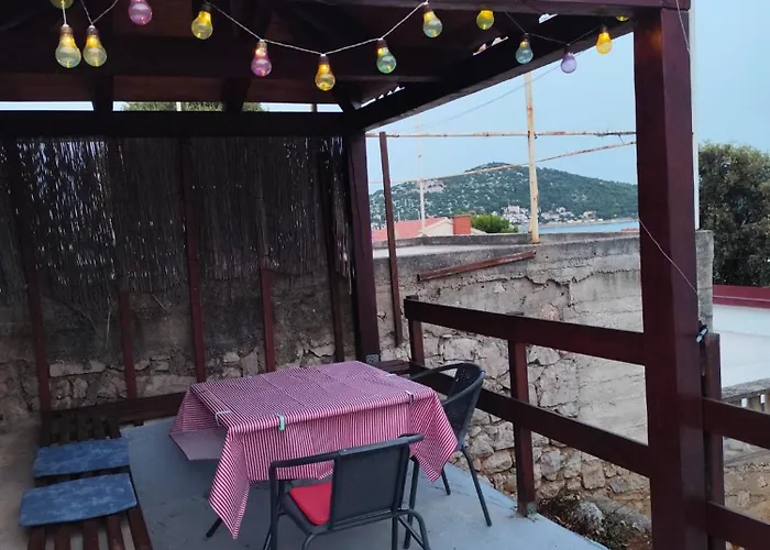 شقة Tisno-smokva *